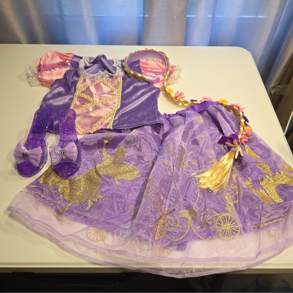Rapunzel purple two piece 4-6 years size Costume Outfit with hair piece.